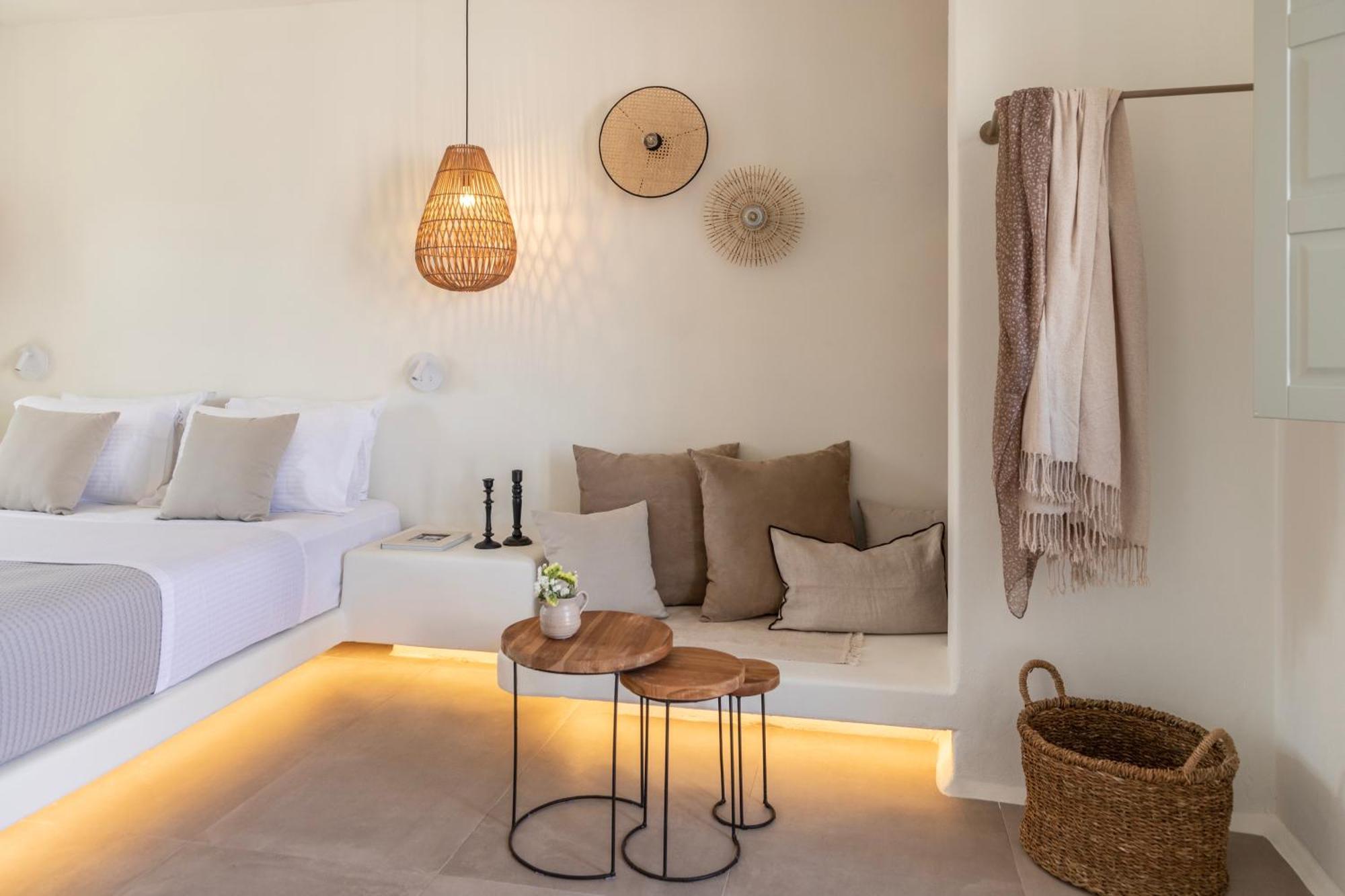Frescoes Luxury Suites By Kb Hospitality メッサリア エクステリア 写真