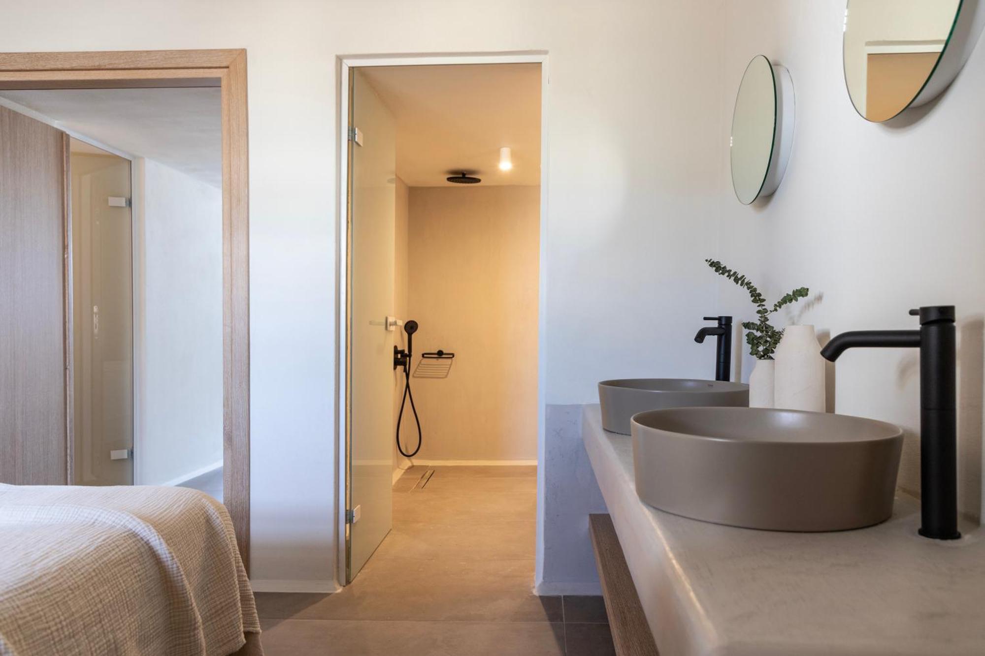 Frescoes Luxury Suites By Kb Hospitality メッサリア エクステリア 写真